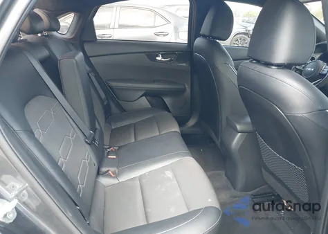 2023 Kia Forte Gt-Line z USA, uszkodzony, nr VIN 3KPF54AD7PE515731